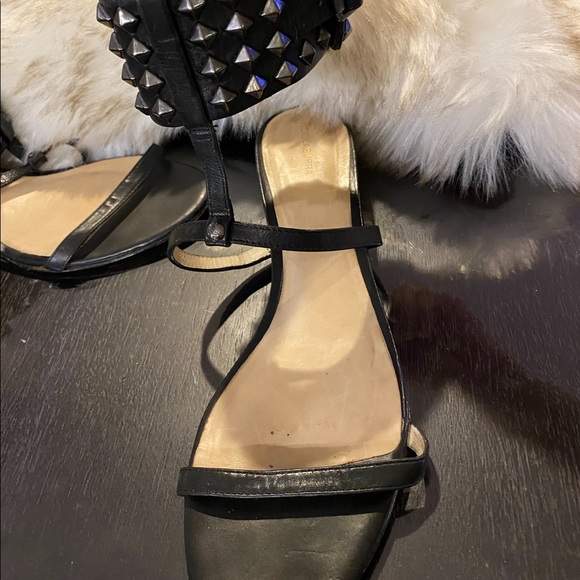 Beautiful Leather Black sandal ✨ Brand “ Koolaburra Size 7,5 - Picture 5 of 5